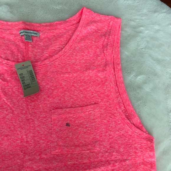 🦅 NEW AE Bright Coral Muscle Tank - Picture 1 of 5